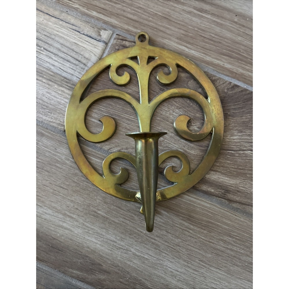 Vintage Virginia Metal crafters Brass Wall Sconce Candle Round Tree Of Life 9.5"